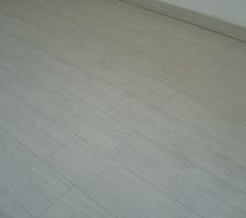 Carrelage imitation bois à l'étage