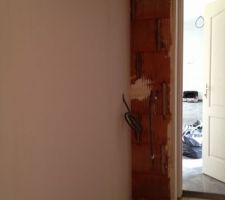 Cellier cot&eacute; cloison