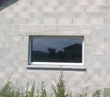 La fenêtre fixe de la cuisine (180x95cm)