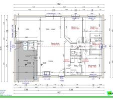 Et voici notre futur chez nous. L'aménagement intérieur n'est pas définitif, il y a quelques modifications à faire (plus qu'une vasque dans la salle de bain, porte du local chauffe eau déplacée, rajout de placard...)