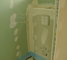 Les toilettes du bas