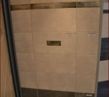 Fa&iuml;ence salle de bains des enfants/invit&eacute;s