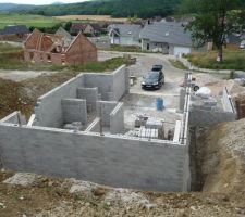 El&eacute;vation des murs du sous-sol
Vue d'ensemble