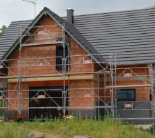 Mise en place de poutre au dessu des baies vitrées pour la pose ultérieur d'une pergola ou store ou véranda