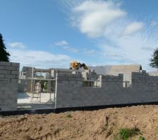 Vue c&ocirc;t&eacute; Sud (s&eacute;jour, fen&ecirc;tre cuisine et fen&ecirc;tre cellier)