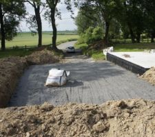 Plateforme prêt afin que la grue puisse se poser tranquillement pour monter les murs de notre maison !!