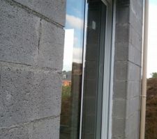 D&eacute;tail de la baie vitr&eacute;e