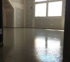 ETAGE - chambre parentale - coulage chape définitive