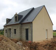 Travaux de déplacement des terres et tranchée technique