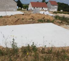 1ere dalle : le garage 2eme dalle  au fond la maison