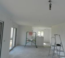 1ère couche de peinture - salle