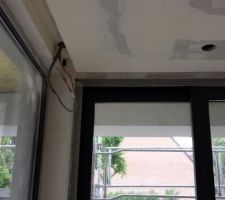Les niches pour nos futurs stores sont prêtes!