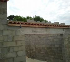 Pignon cot&eacute; garage, g&eacute;noises du garage OK