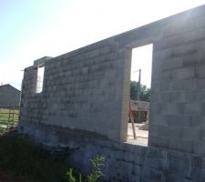 Porte de service garage et coffret eveno de la fen&ecirc;tre cuisine