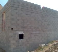 C&ocirc;t&eacute; acc&egrave;s vide sanitaire