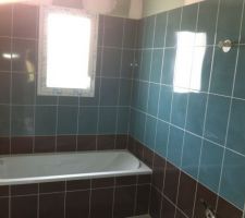 Carrelage de la salle de bain presque finit