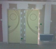 Toujours les coté garage avec les portes instalé