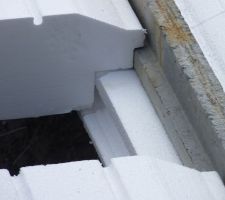 Photo de la pose des poutrelles et des hourdis en polystyrène n°6