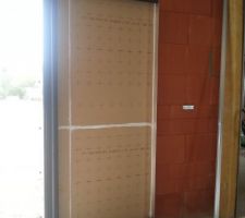 D&eacute;tail sur le doublage avec une menuiserie &agrave; galandage.