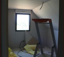 Placo de l'étage presque terminé - chambre enfant