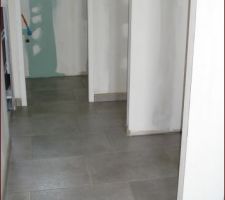 Entrée: Carrelage HDC corus gris posé !