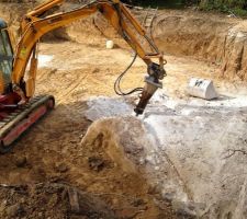 Tentatives pour venir &agrave; bout des pierres