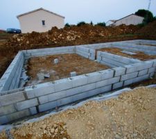 Agglos ordinaires 20x25x50 sur semelles filantes