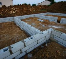 Agglos ordinaires 20x25x50 sur semelles filantes