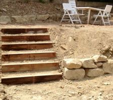 Réalisation d'un escalier pour accéder facilement à la plateforme supérieure