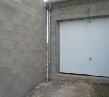 Mur rajout&eacute; chez le voisin afin de ne pas voir chez lui, c'est plus sympa !