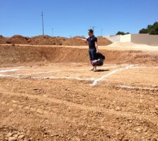 Trac&eacute; des fondations de la maison au sol