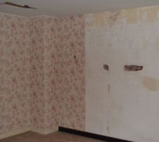 Future pièce avec bureau ouvert wc et sdb privative donant sur la chambre parentale