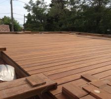 Terrasse sur le toit du garage