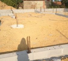 Salle a manger et cuisine dans le fonds