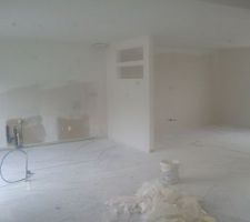 Peinture RC en cours (blanc pour l'instant)