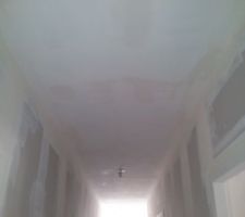Enduit de lissage au plafond