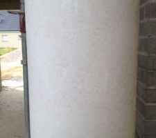 Zoom sur poteau de la piece a vivre