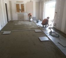 POSE DU CARRELAGE 41X41