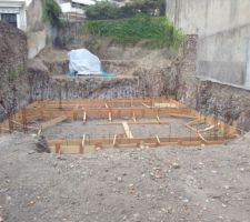 Mise en place du coffrage pour les fondations