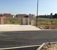 Photo de notre terrain, r&eacute;ceptionn&eacute; le 12/07/2013 aupr&egrave;s de la SAEDEL.
Nous avions sign&eacute; chez le notaire la semaine auparavant (soit le 06/072013).