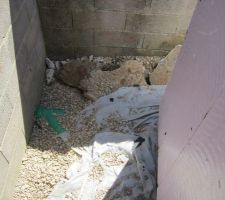 Les tuyaux de drainage arrive sur ce Y.