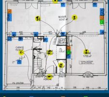 Plan du rez-de-chaussée de la maison complèté le jour de la MAP avec les points lumineux, prises, ...