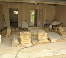 La carrelage, achet&eacute; sur un site internet espagnol, est arriv&eacute; !!!