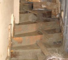 Escalier b&eacute;ton