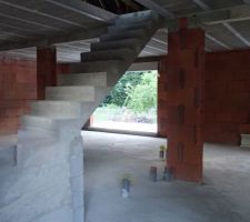 Escalier b&eacute;ton