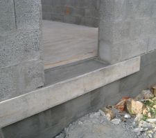 Réalisation du seuil de la porte de service du garage