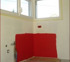 Aïe ! Premier essai peinture cuisine: rouge trop piquant !