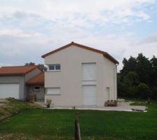 Première tonte de notre bout de pelouse !