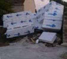 Livraison de matériaux pour le vide sanitaire.