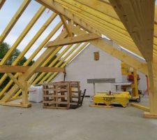 Charpente sur les combles 2 avec ferme